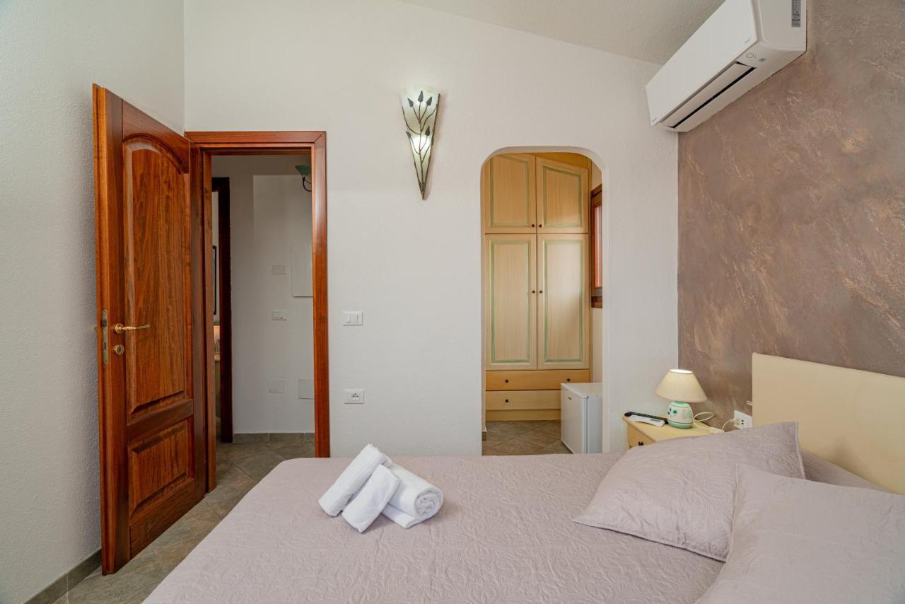 Rooms Tavolara San Teodoro  Exteriör bild